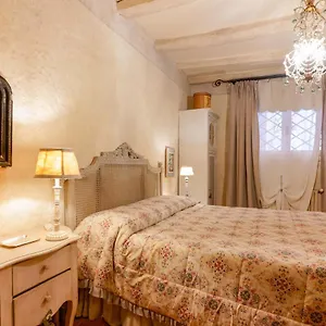 Gallery Πανσιόν