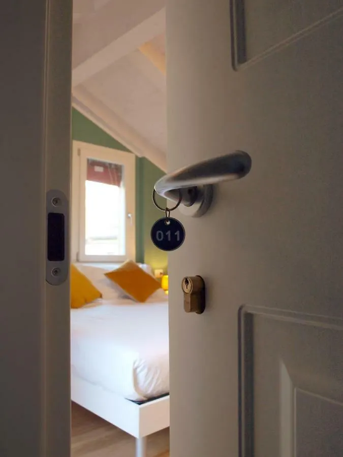Cosmopolitan Central Rooms Bologna Olaszország